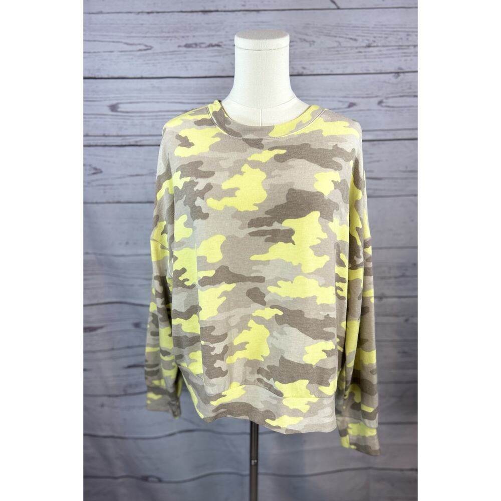 Peyton Jensen Camo Sweatshirt Womens Large Neon Yellow Gray Pullover NWT